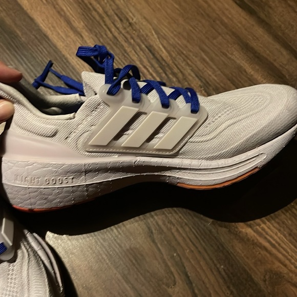 Ultraboost Light - Picture 4 of 6